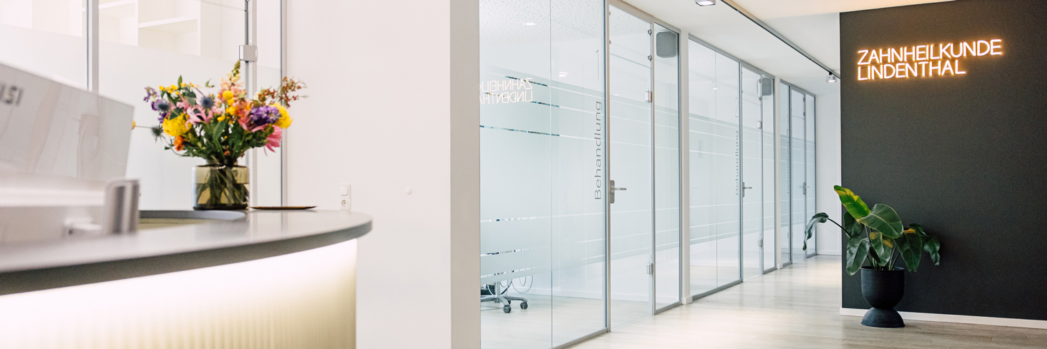 zahnarzt-koeln-lindenthal-0t9a3685-gallerie zahnarzt-koeln-lindenthal 0t9a3685-gallerie